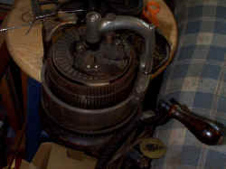 P001628.jpg (59493 bytes)