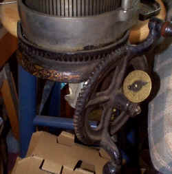 P001629.jpg (48610 bytes)